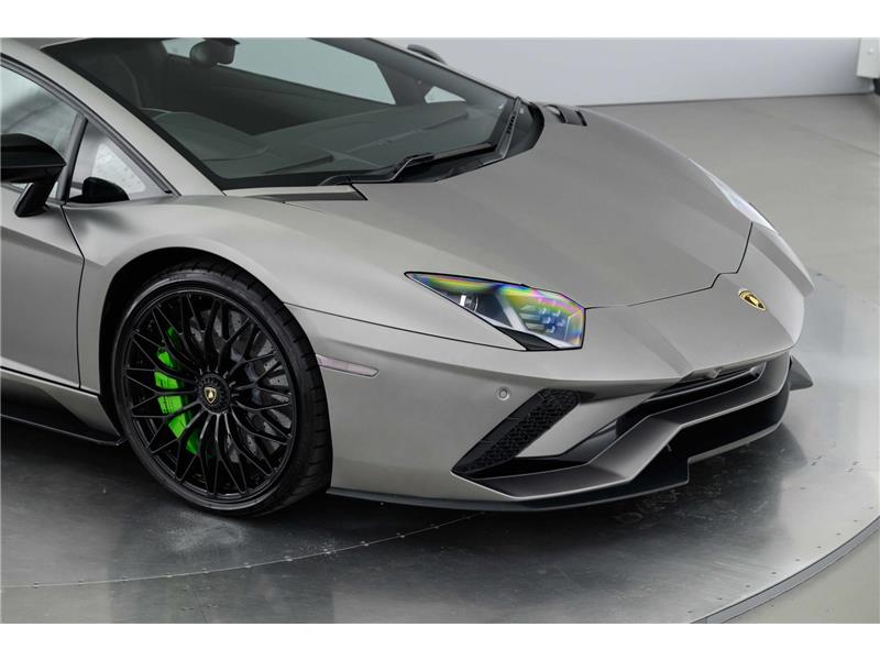 2017 Lamborghini Aventador 6.5 V12 LP 740-4 S STD