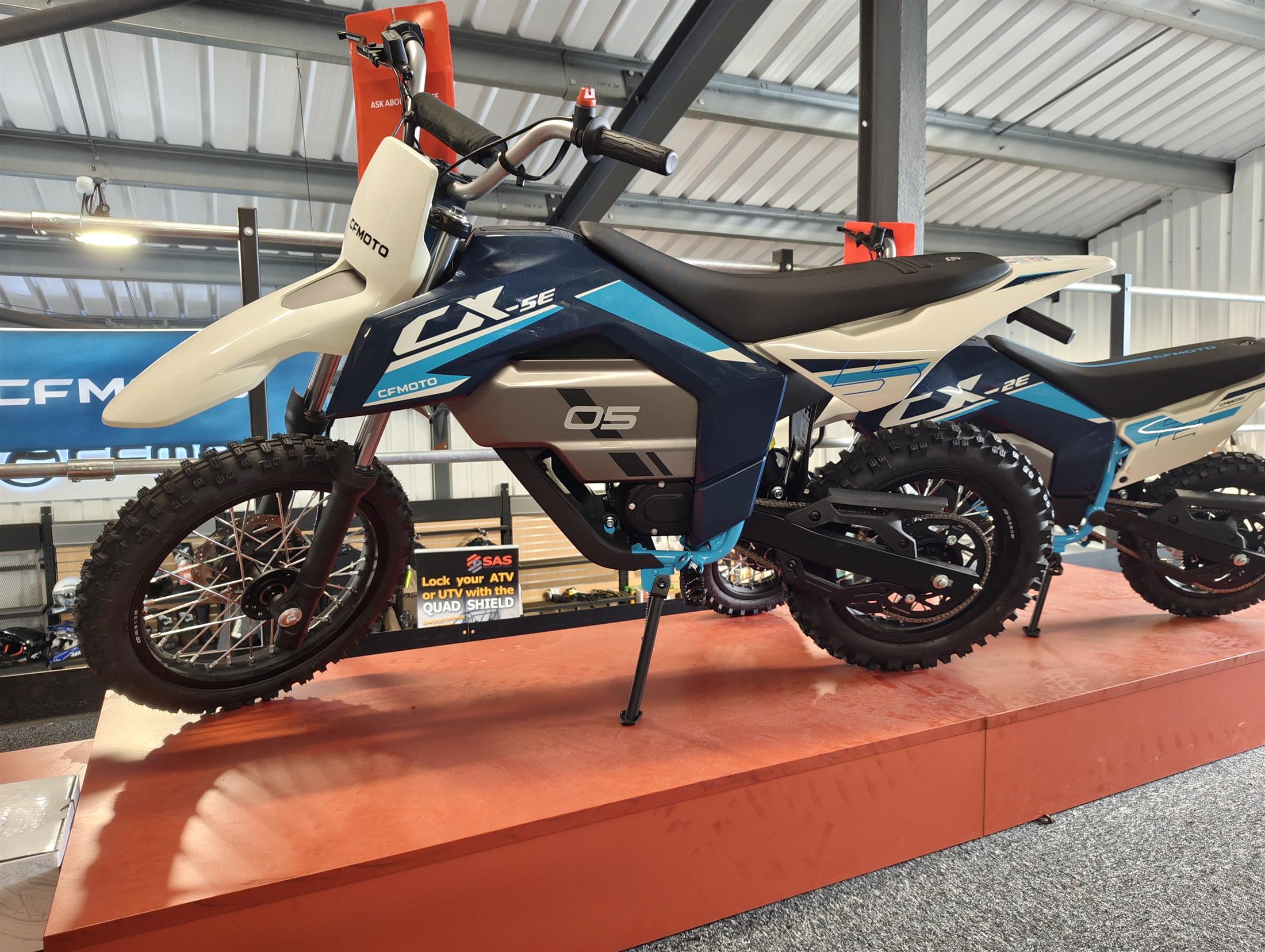 CFMOTO CX-5E