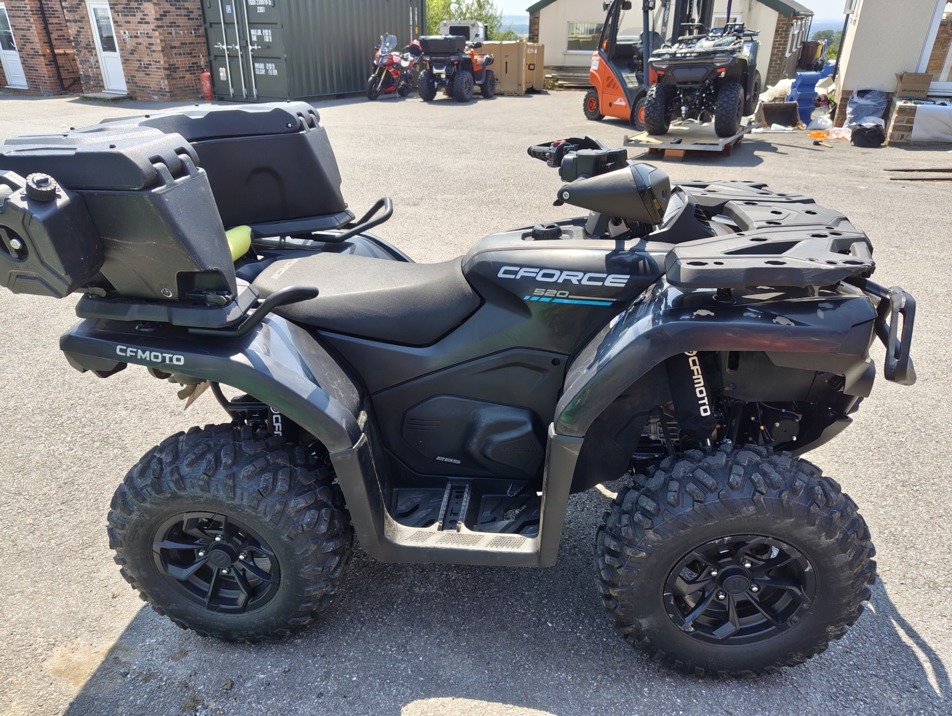 CF MOTO CFORCE 520 QUAD