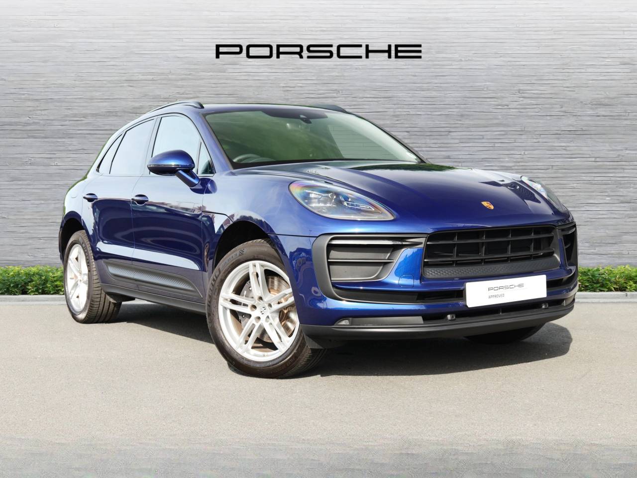 2025 Porsche Macan