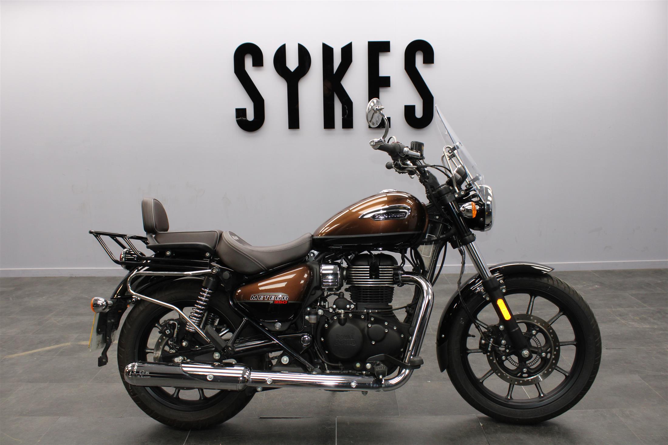Royal Enfield Meteor 350 – Brown