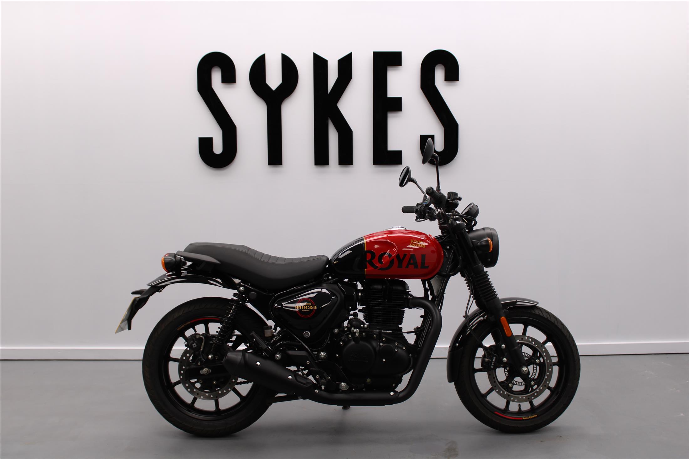 Royal Enfield Hunter 350 In Rebel Red