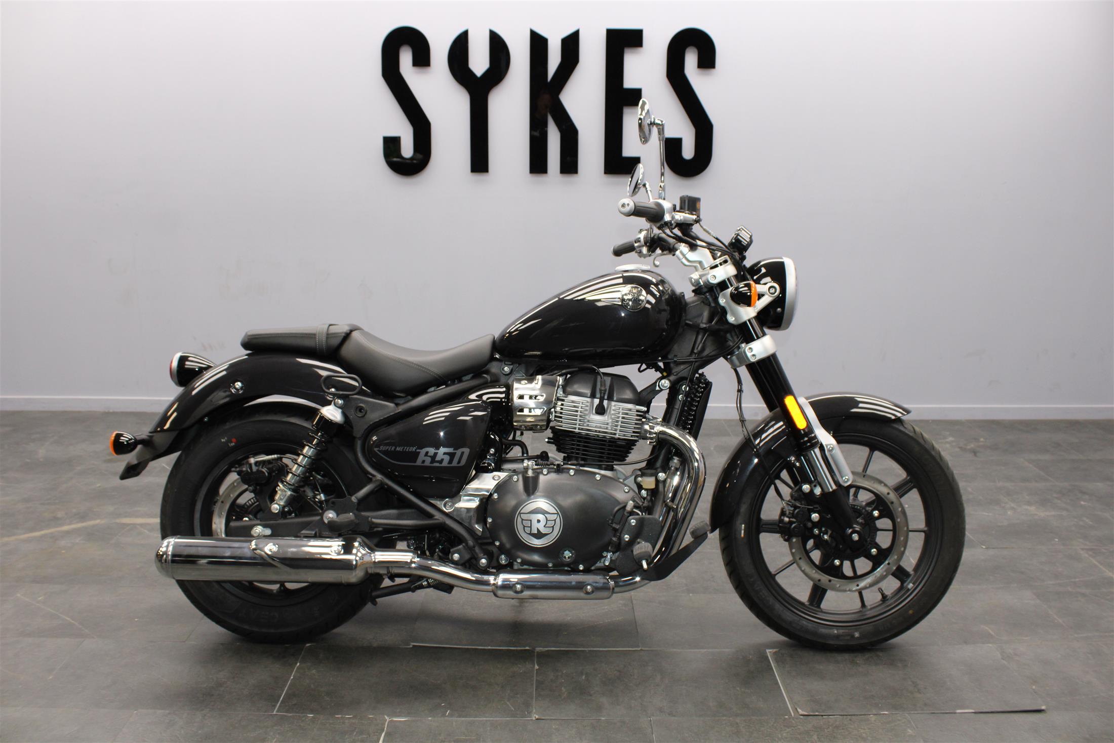 New – Super Meteor 650 – Astral Black – One Available for £6449