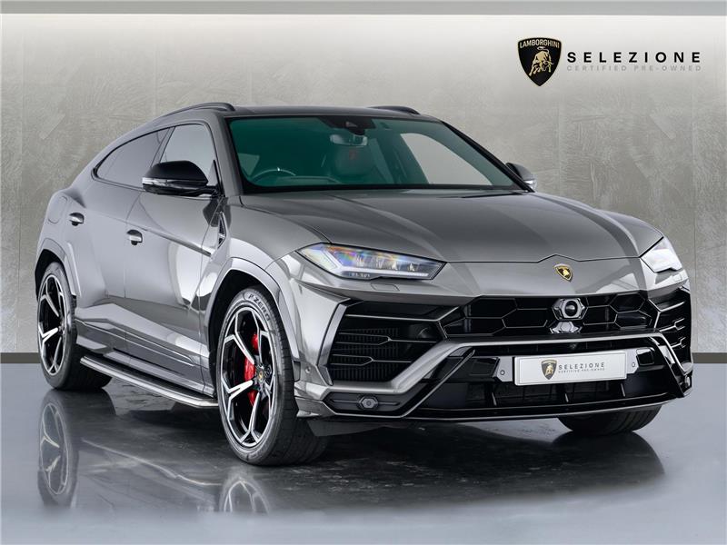 2022 Lamborghini Urus V8