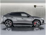 2022 Lamborghini Urus V8