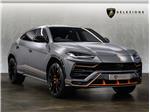 2022 Lamborghini Urus V8