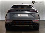 2022 Lamborghini Urus V8