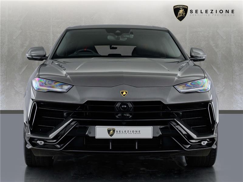 2023 Lamborghini Urus Performante