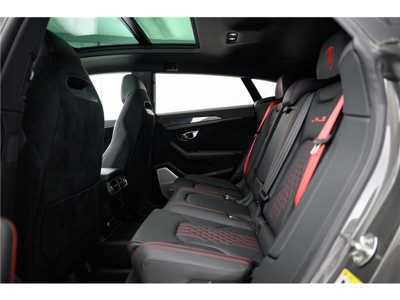 2023 Lamborghini Urus Performante