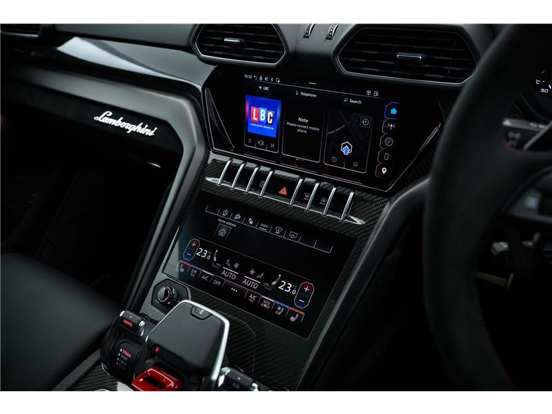 2023 Lamborghini Urus Performante