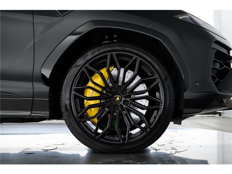 2025 Lamborghini Urus V8 BiTurbo SE