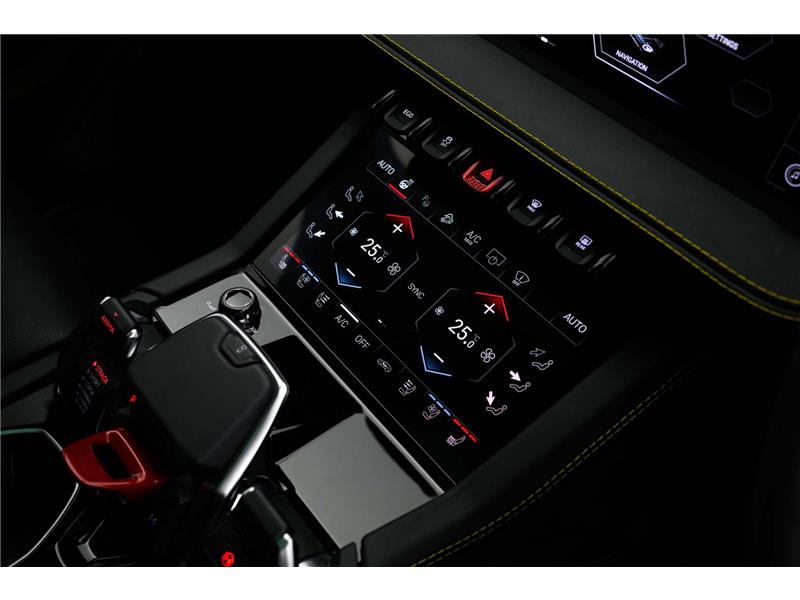 2025 Lamborghini Urus V8 BiTurbo SE
