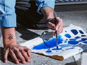 The Panigale V4 Tricolore Italia inspires a work of art by Italian artist Andrea Crespi