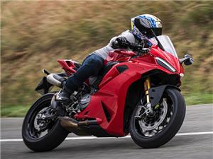 Adam Child: The new Ducati Panigale V2 S goes head-to-head against the 955