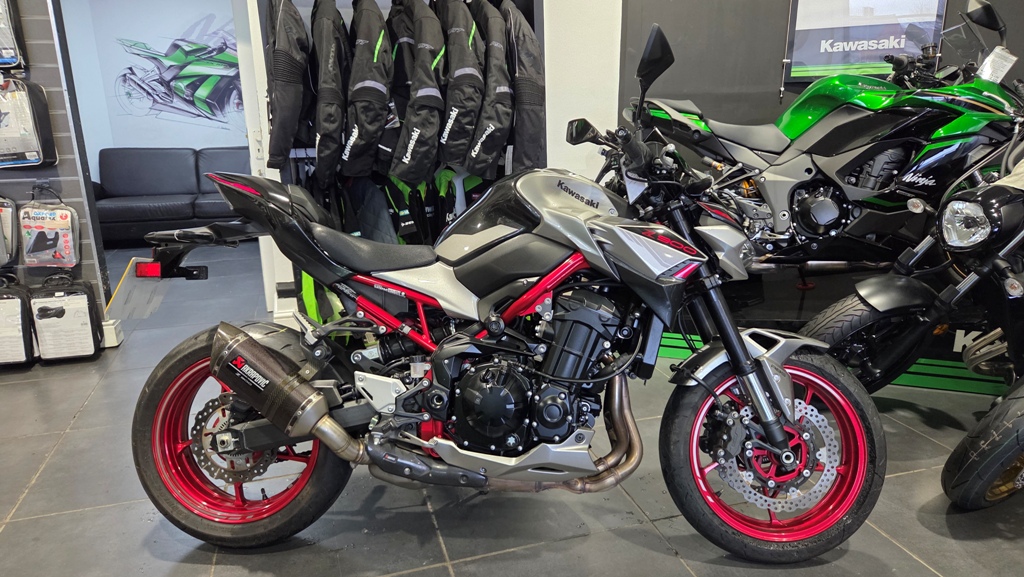 Kawasaki Z900 Performance Model