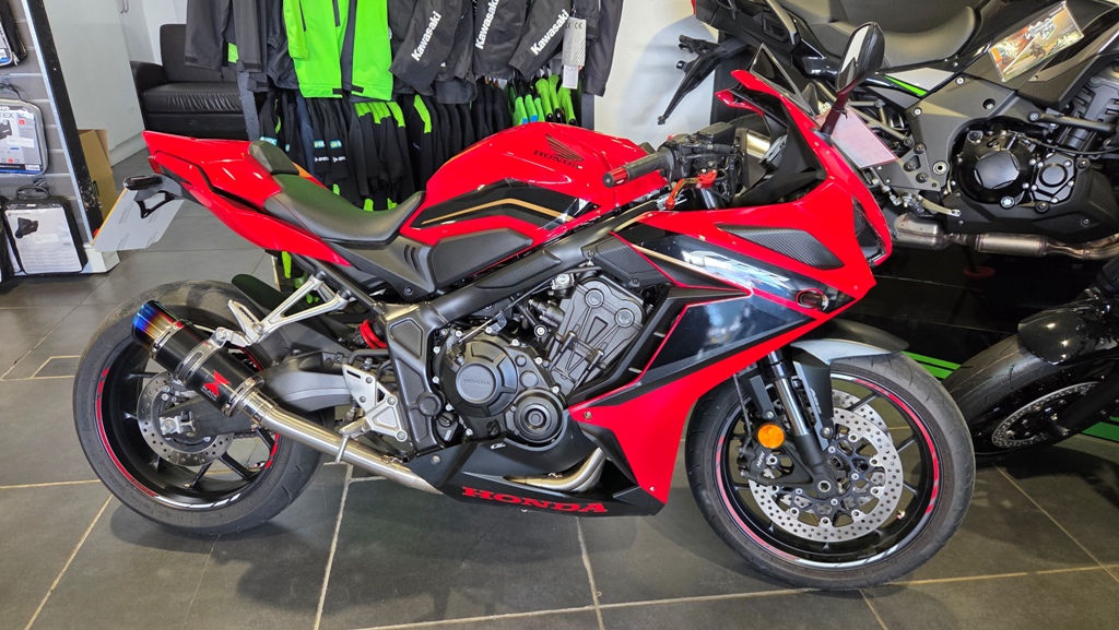 Honda CBR650R