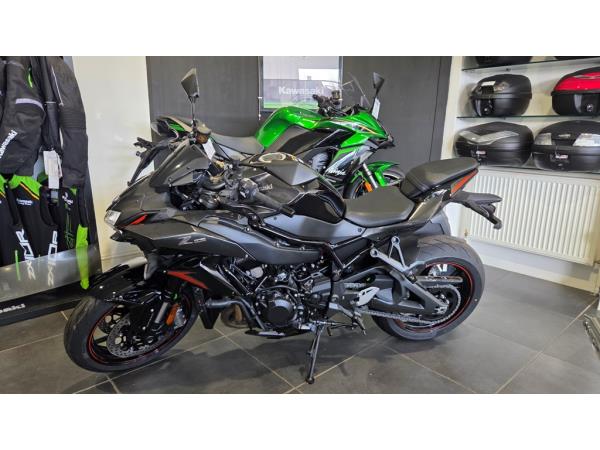 Thumbnail 2 of Kawasaki Z H2 Pre-registered special offer!