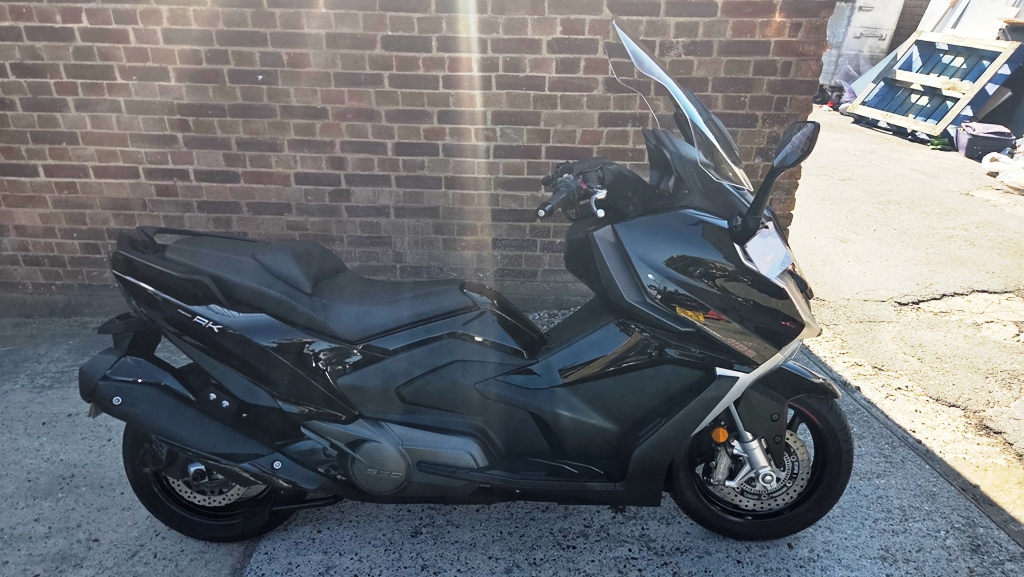 Kymco AK550