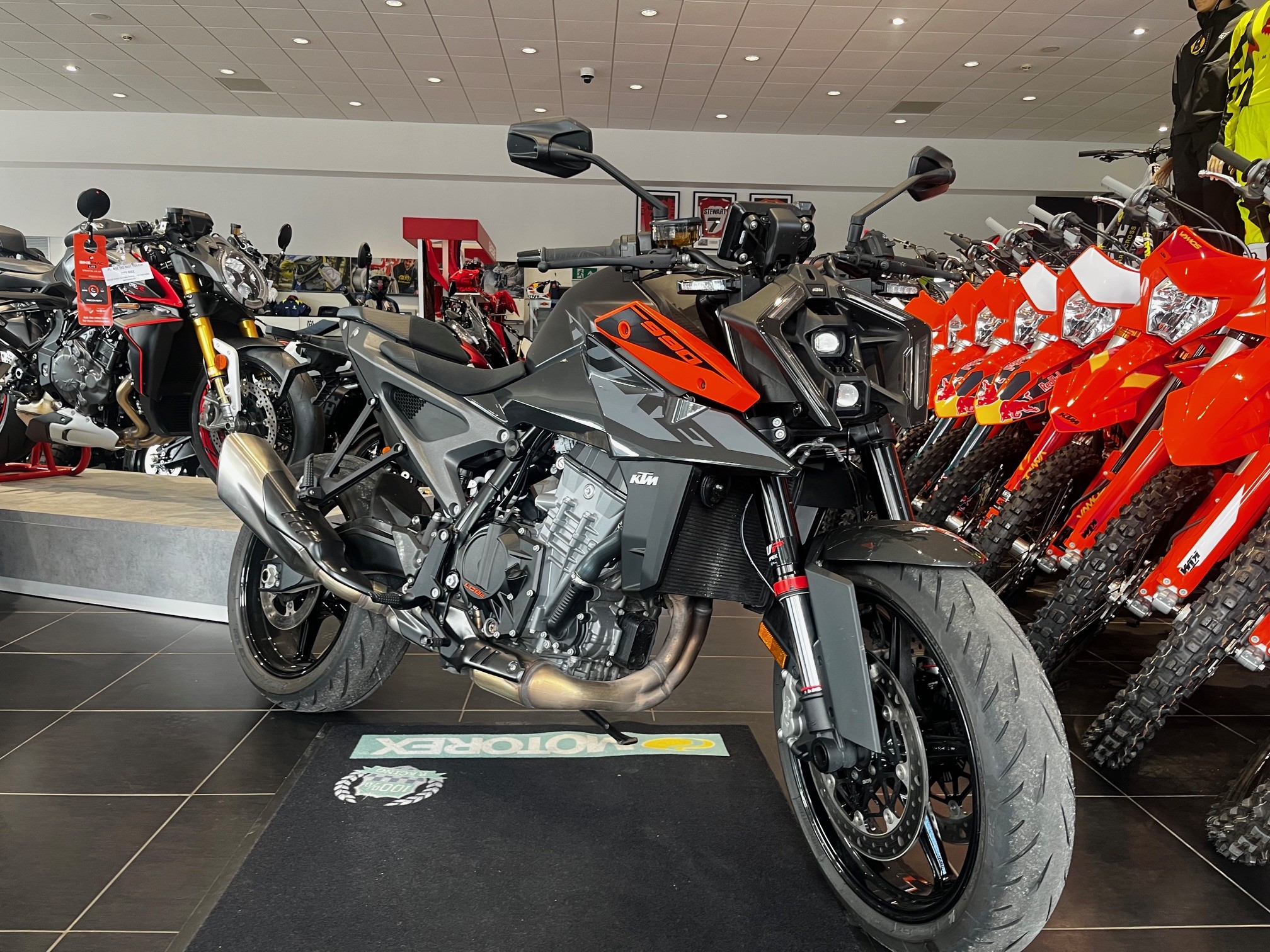 KTM 990 DUKE