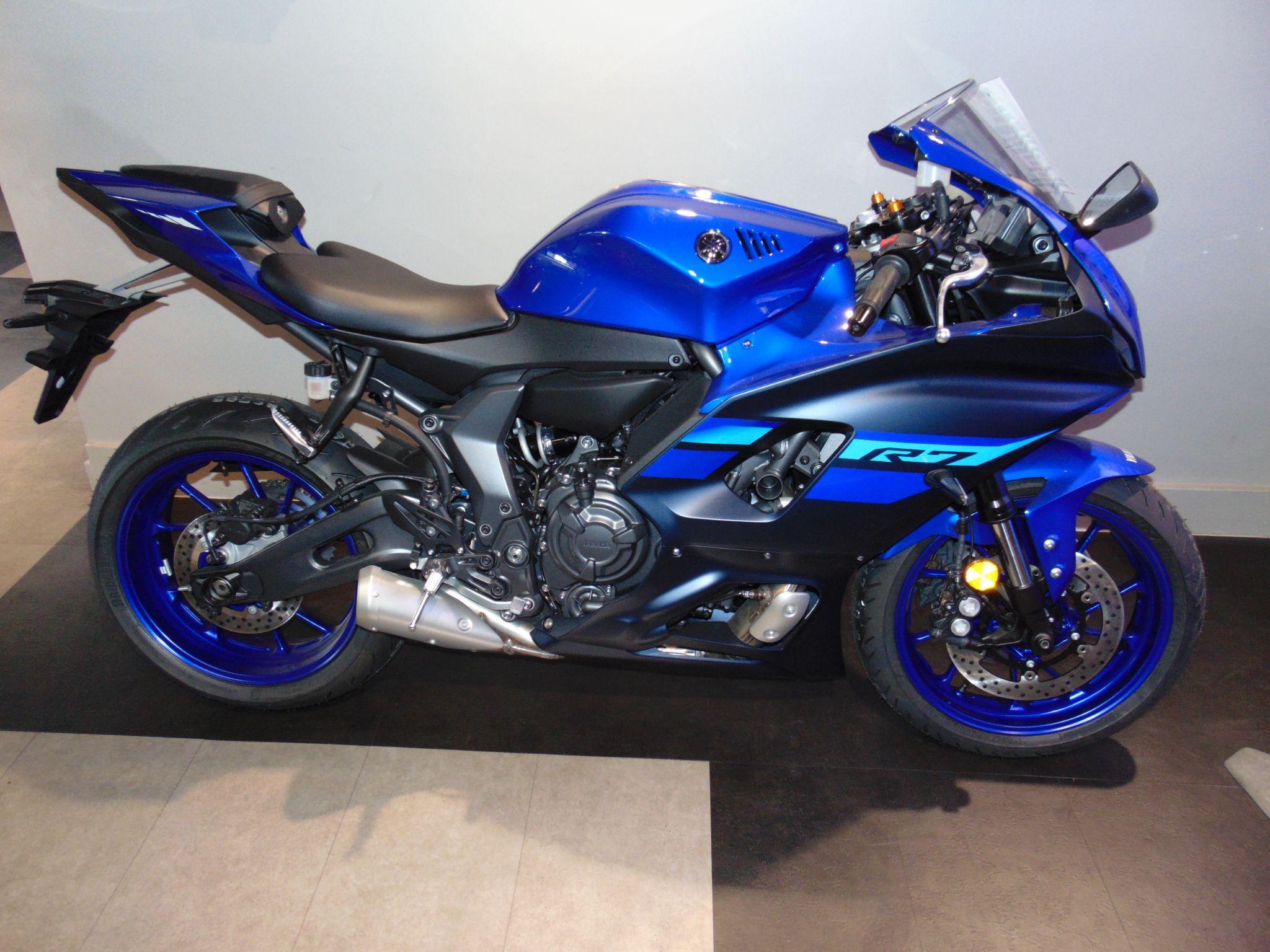 New Yamaha R7