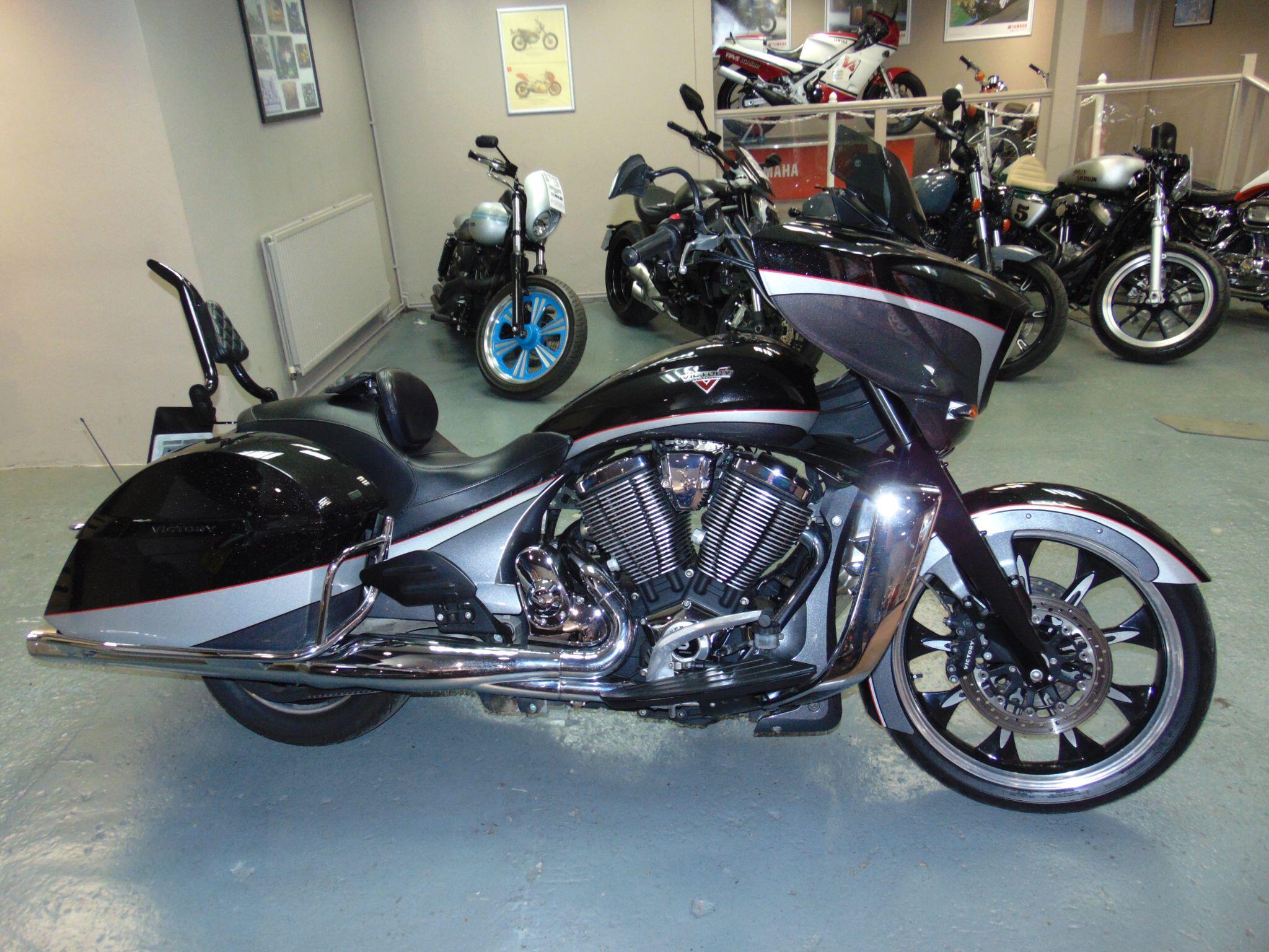 2016 Victory Magnum
