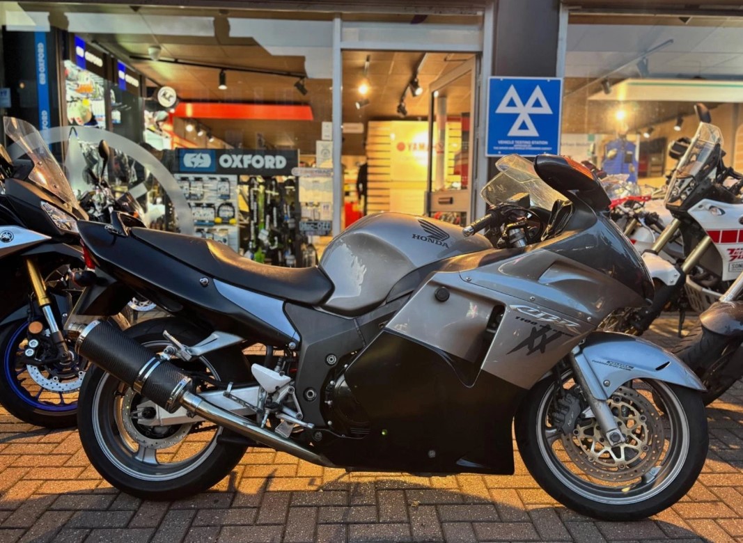 HONDA CBR 1100 X-6 SUPER BLACKBIRD