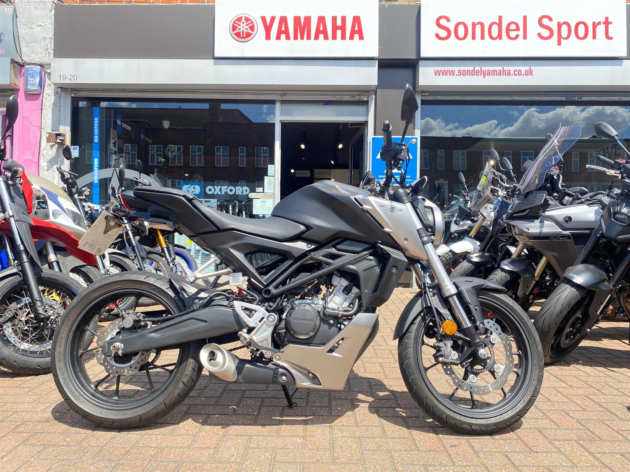 HONDA CB125R