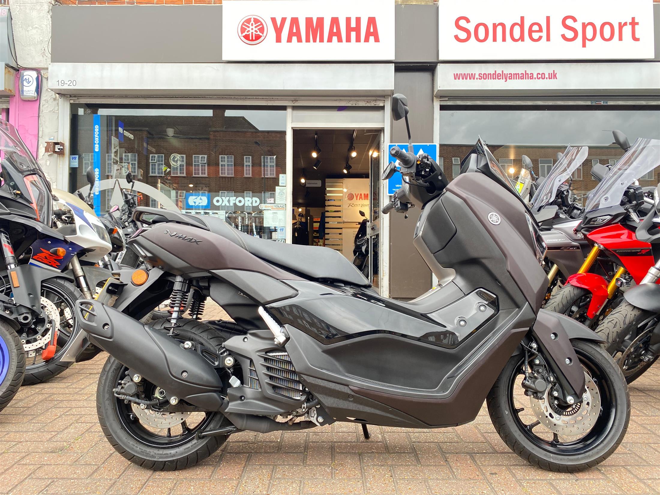 YAMAHA NMAX TECH MAX