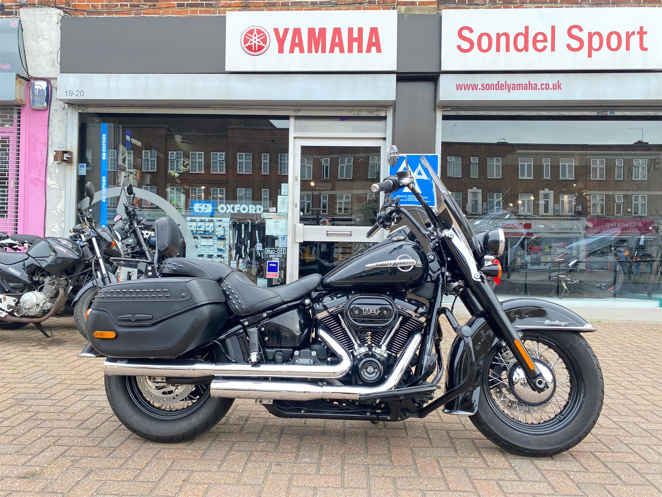 HARLEY-DAVIDSON FL HERITAGE CLASSIC SOFTAIL 114