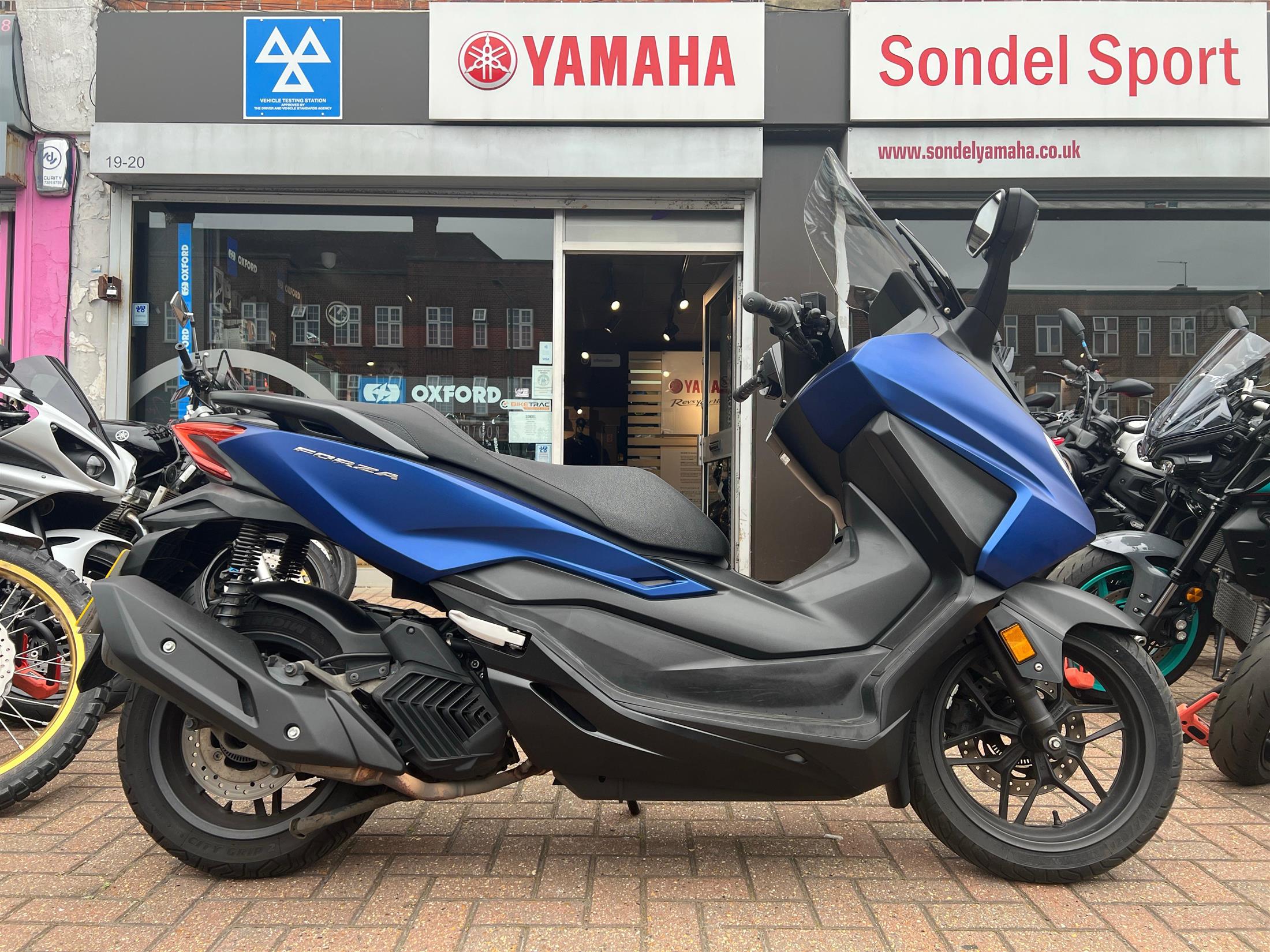 HONDA FORZA 125