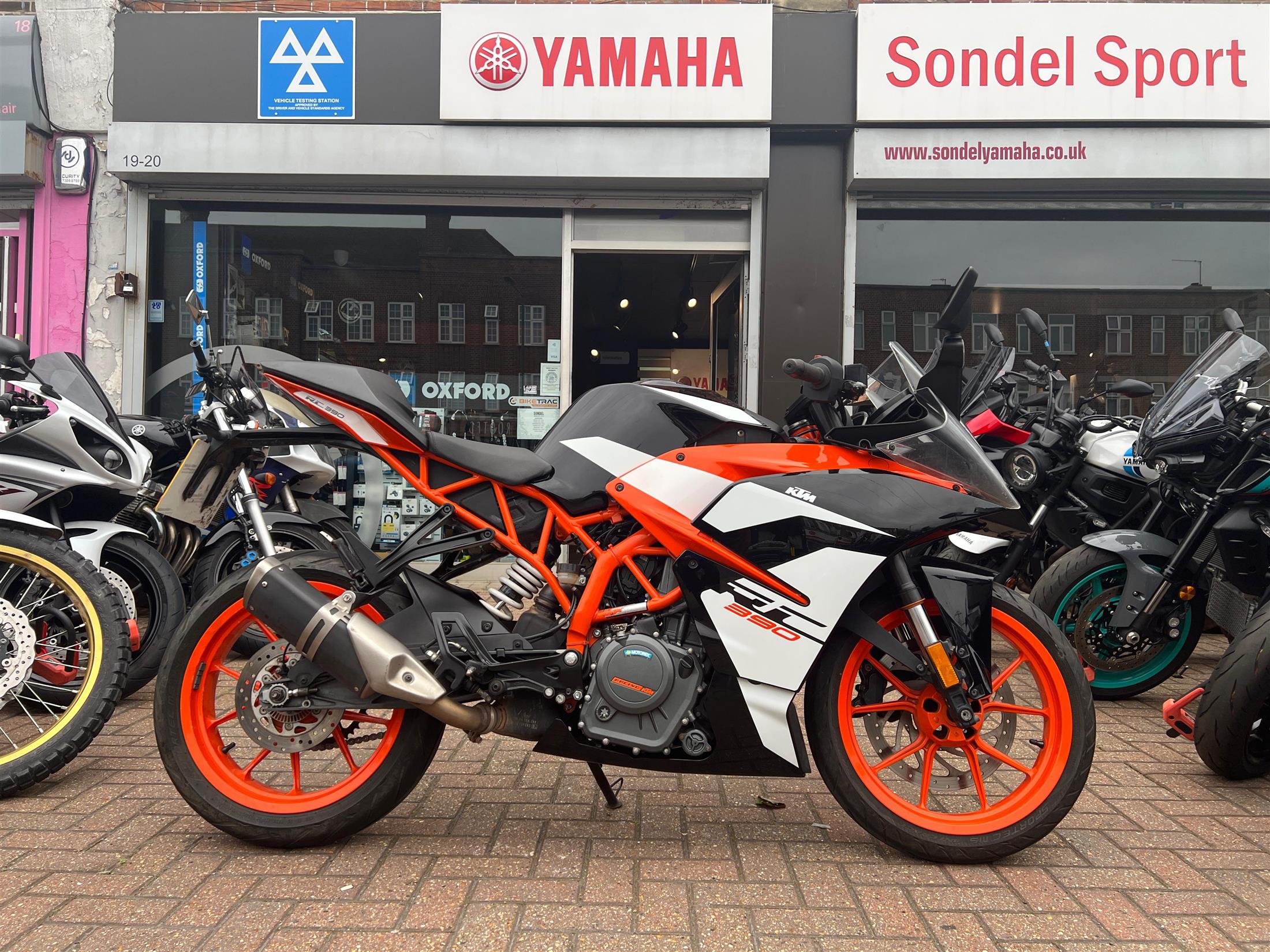 KTM RC390