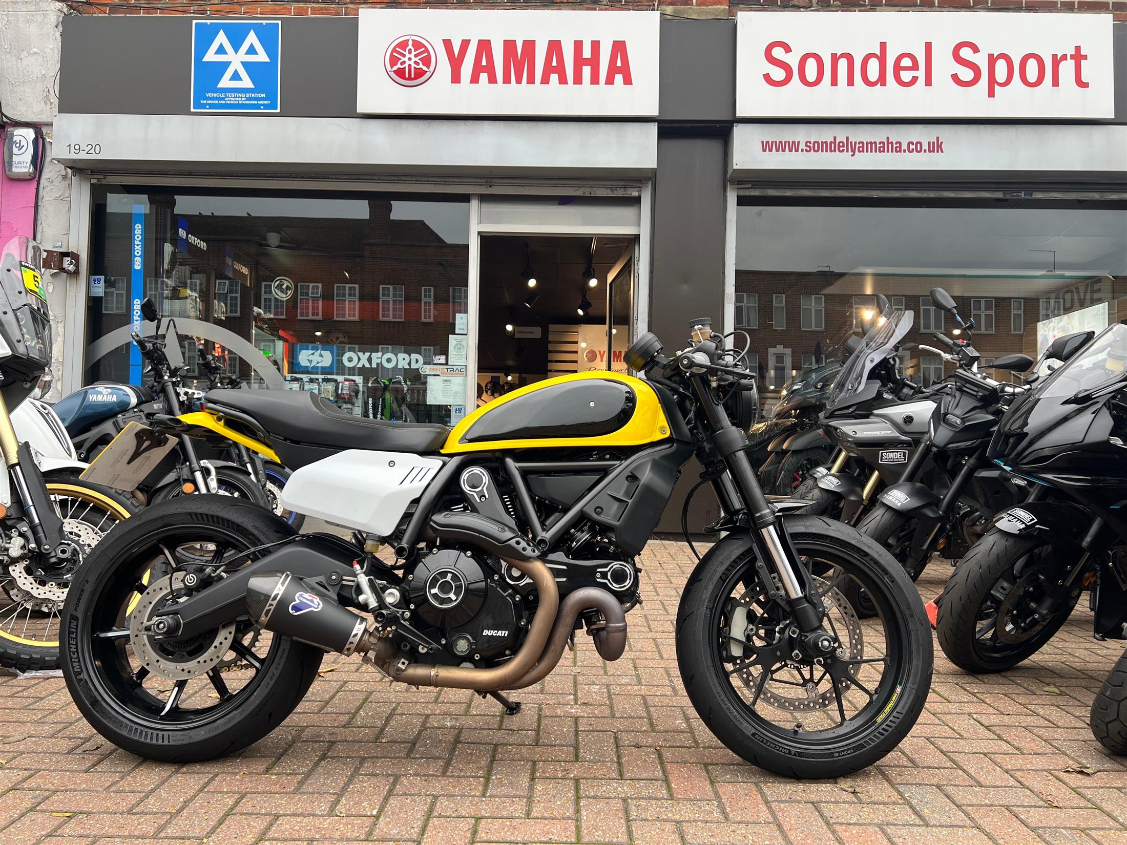 DUCATI SCRAMBLER ICON