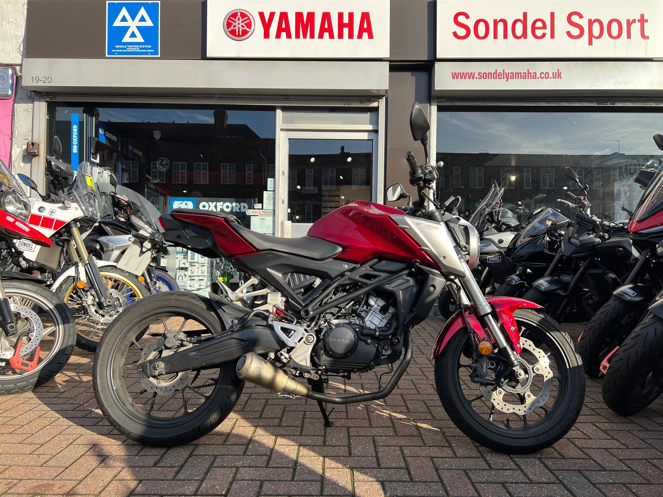 Honda CB125R