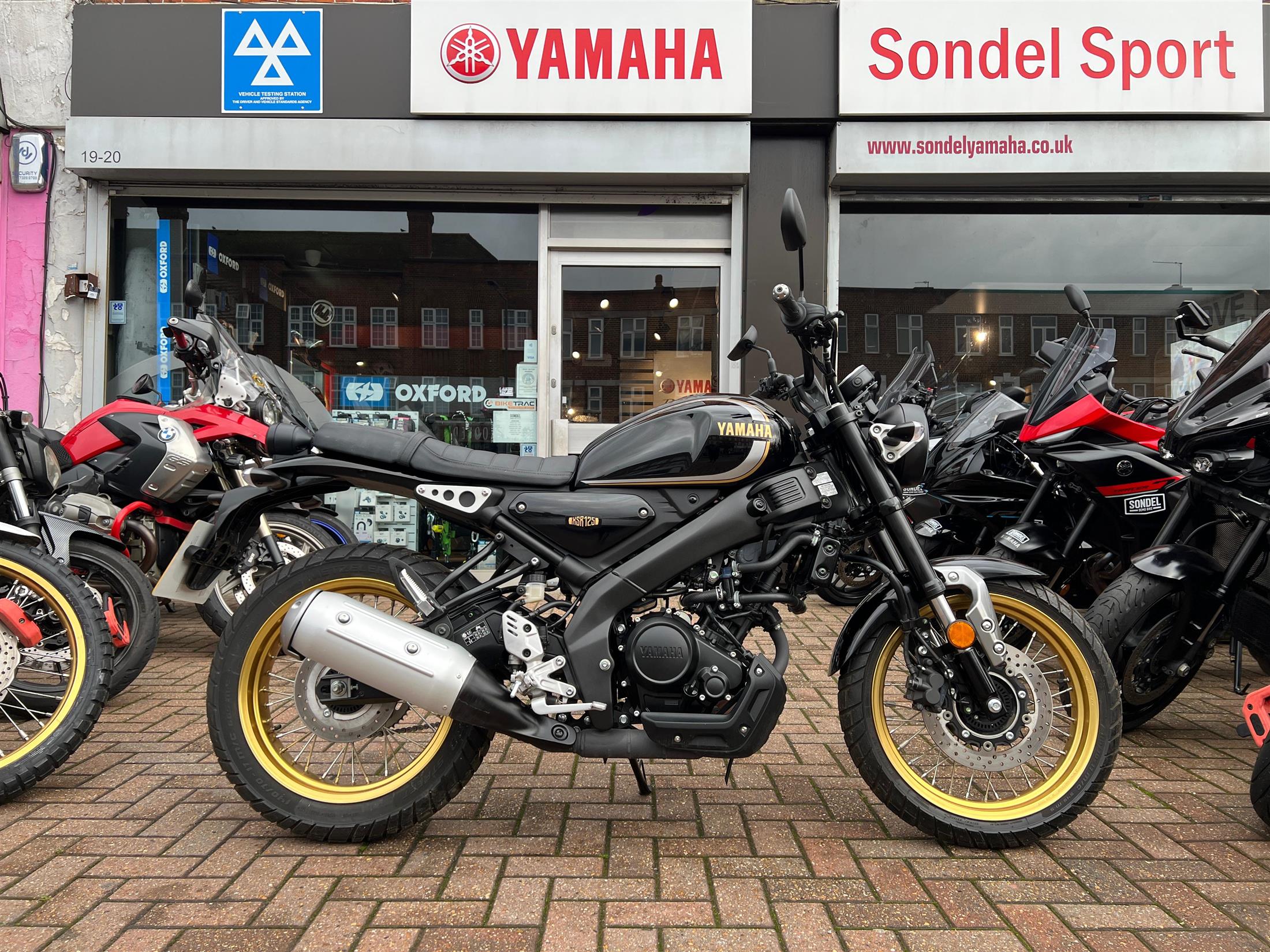 YAMAHA XSR125 LEGACY YAMAHA XSR125 LEGACY