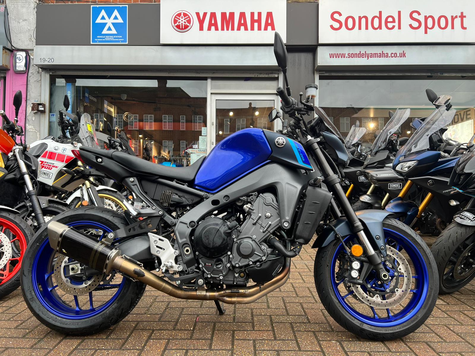 YAMAHA MT09