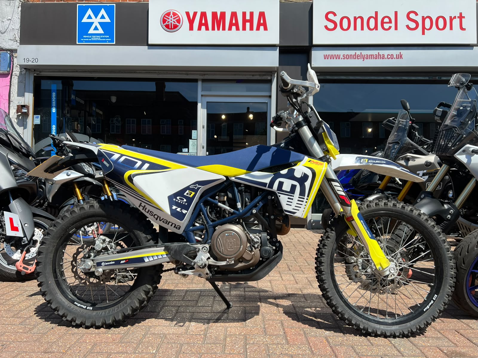 HUSQVARNA 701 ENDURO HUSQVARNA 701 ENDURO