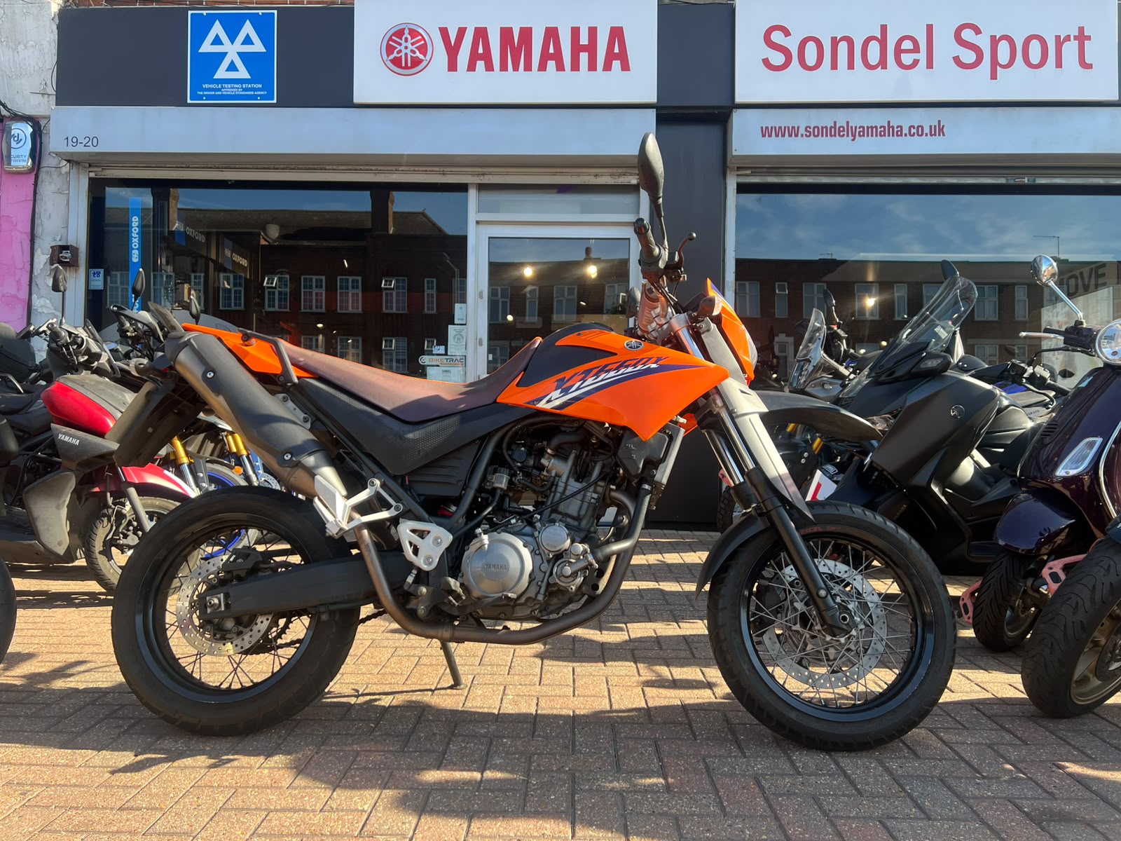 YAMAHA XT660X YAMAHA XT660X