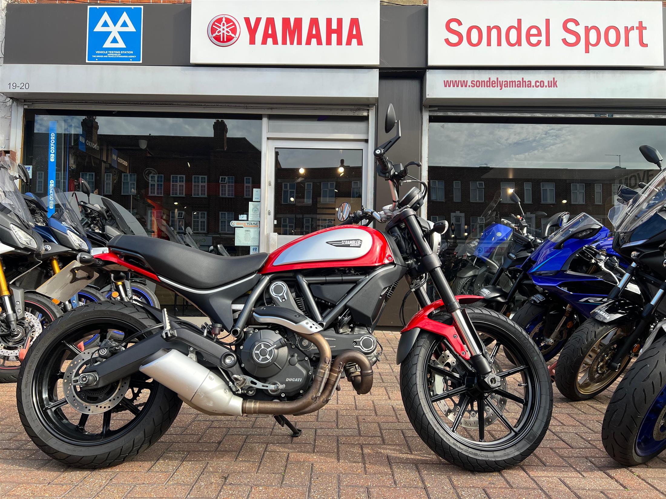 DUCATI SCRAMBLER ICON
