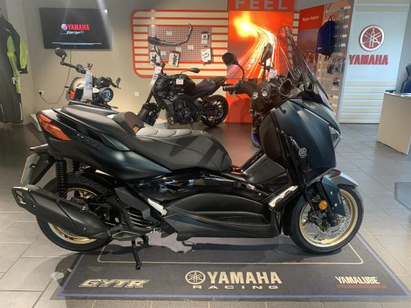 2022 Yamaha X-Max 125 Tech Max, new rear tyre & just serviced by us