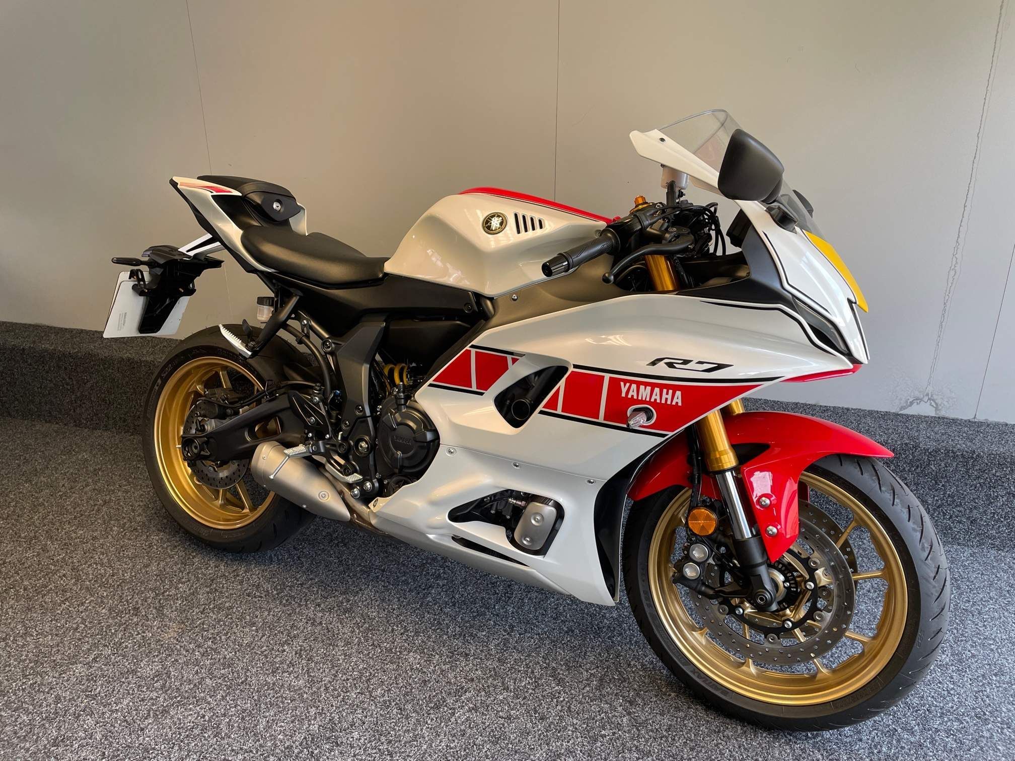2023 Yamaha R7