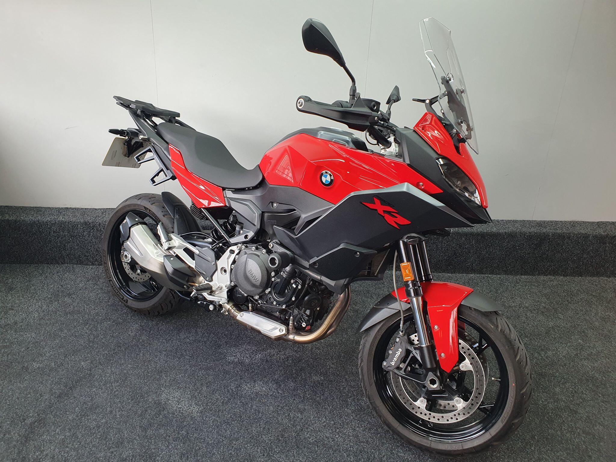 2025 BMW F 900 XR