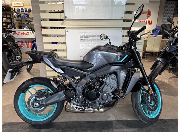 YAMAHA MT-09