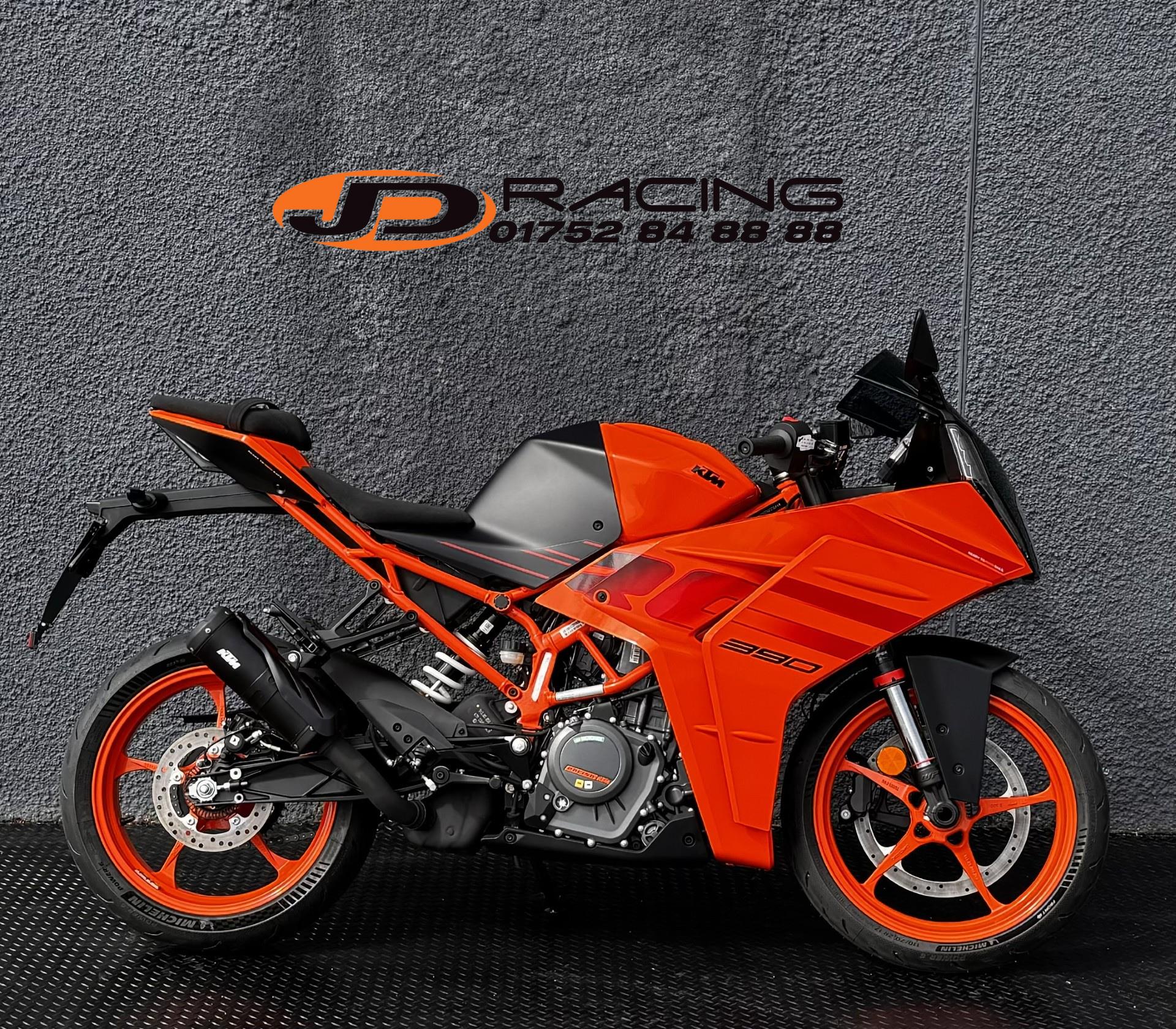 KTM RC390 2024