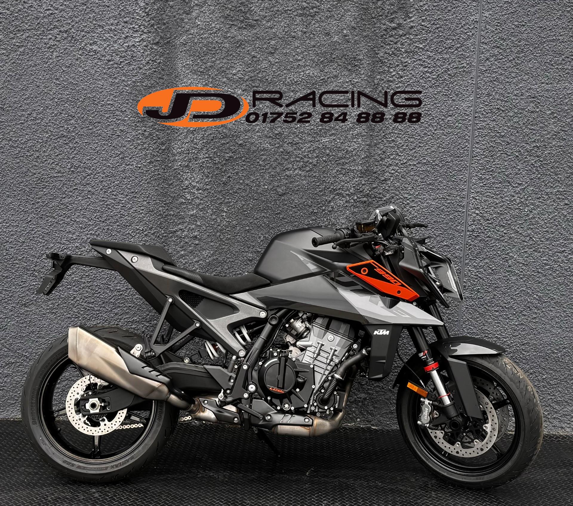 KTM 990 DUKE