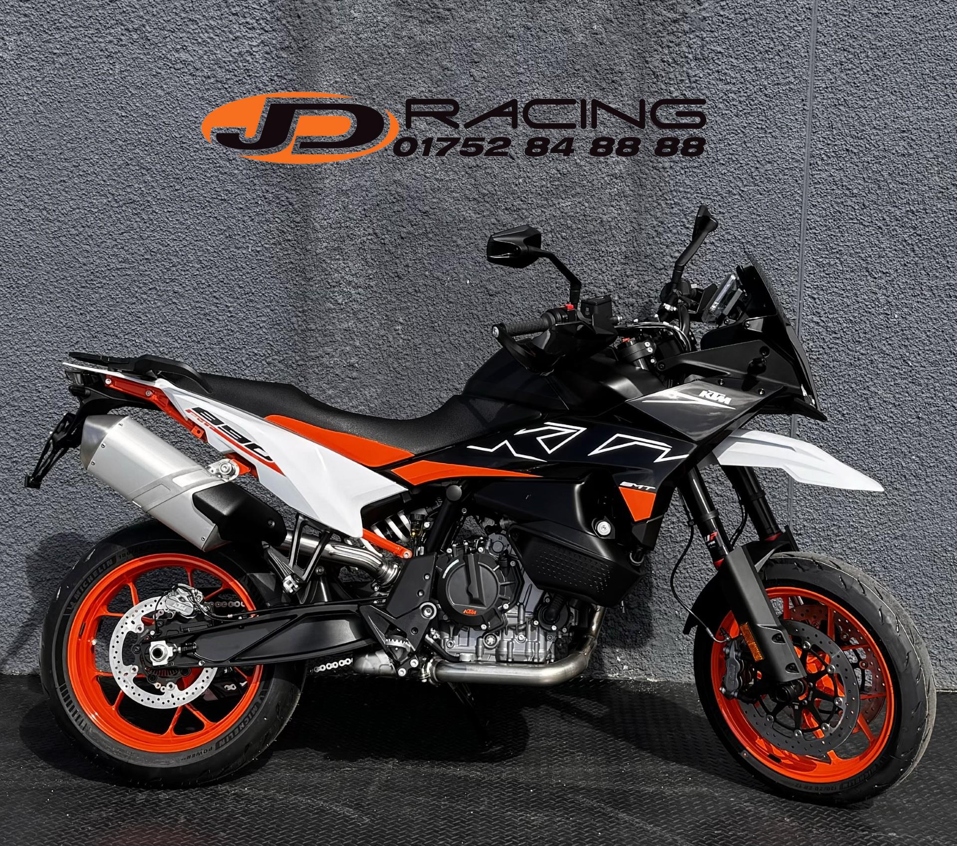 KTM 890 SMT 2024