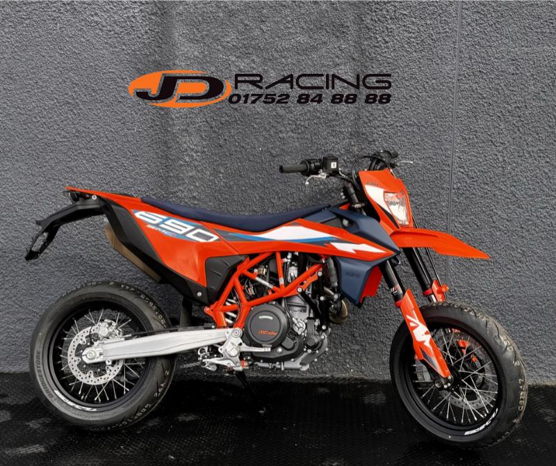 KTM 690 SMCR 2024