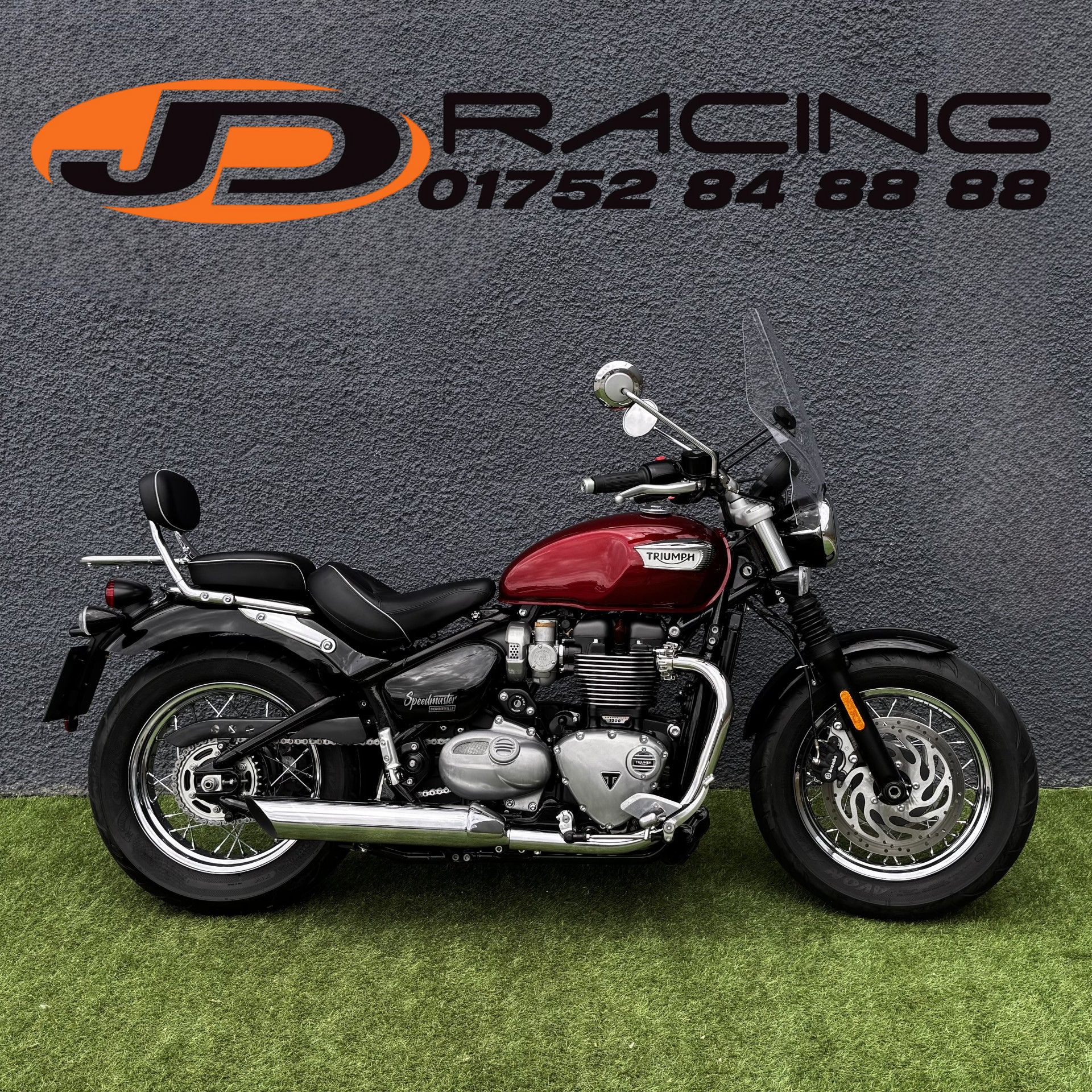 TRIUMPH BONNEVILLE 1200 SPEEDMASTER
