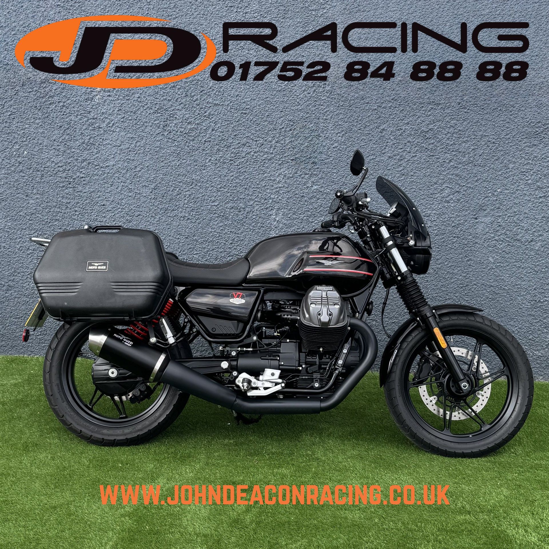 MOTO GUZZI V7 STONE SPECIAL EDITION