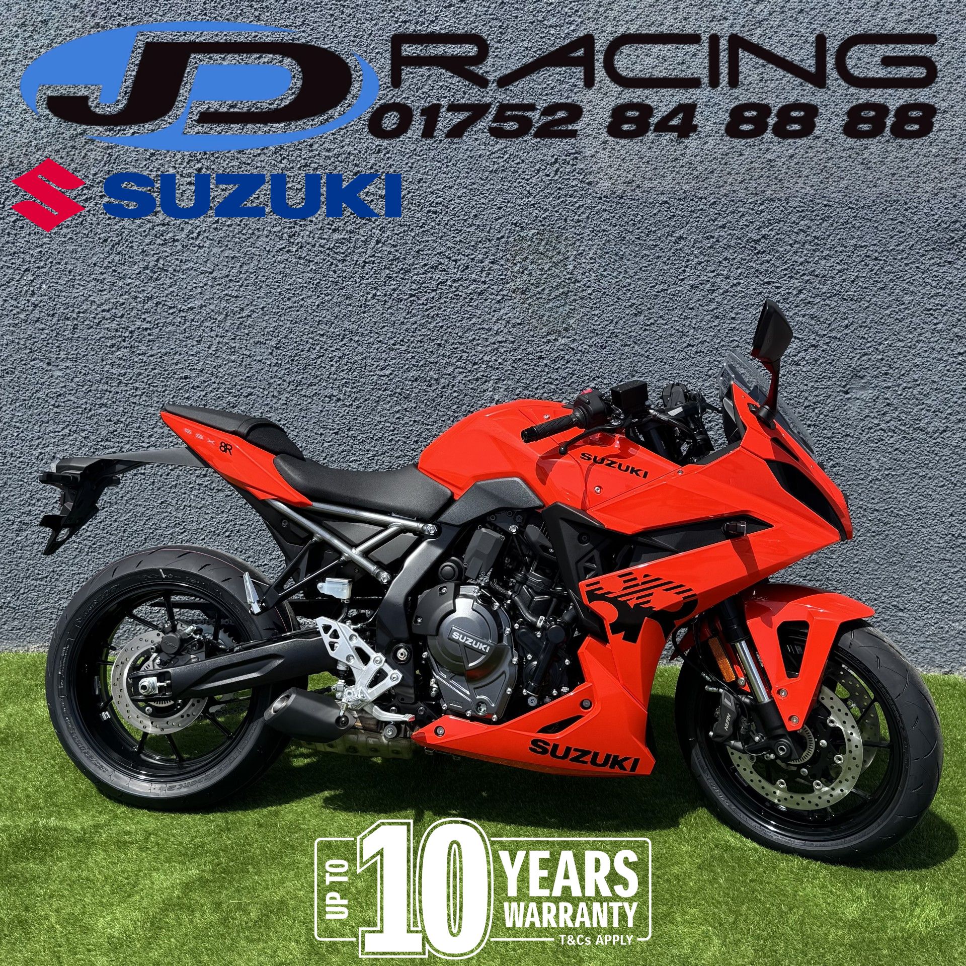 SUZUKI GSX-8R