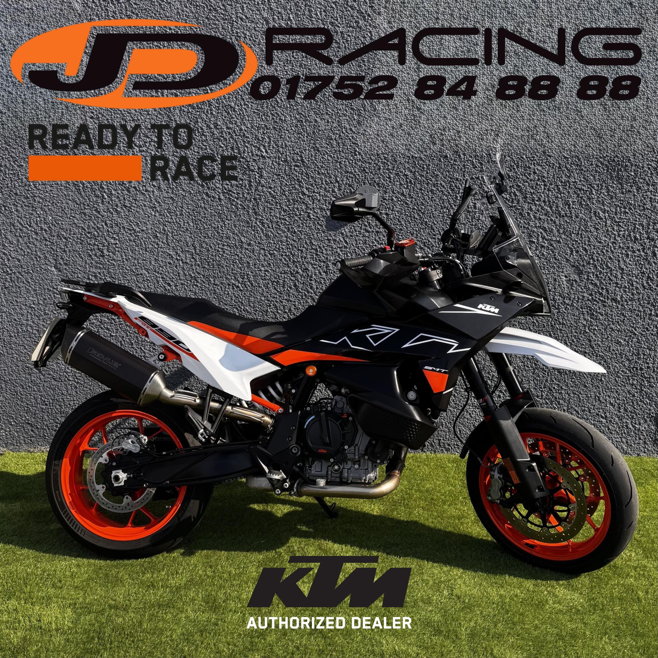 KTM 890 SMT KTM 890 SMT